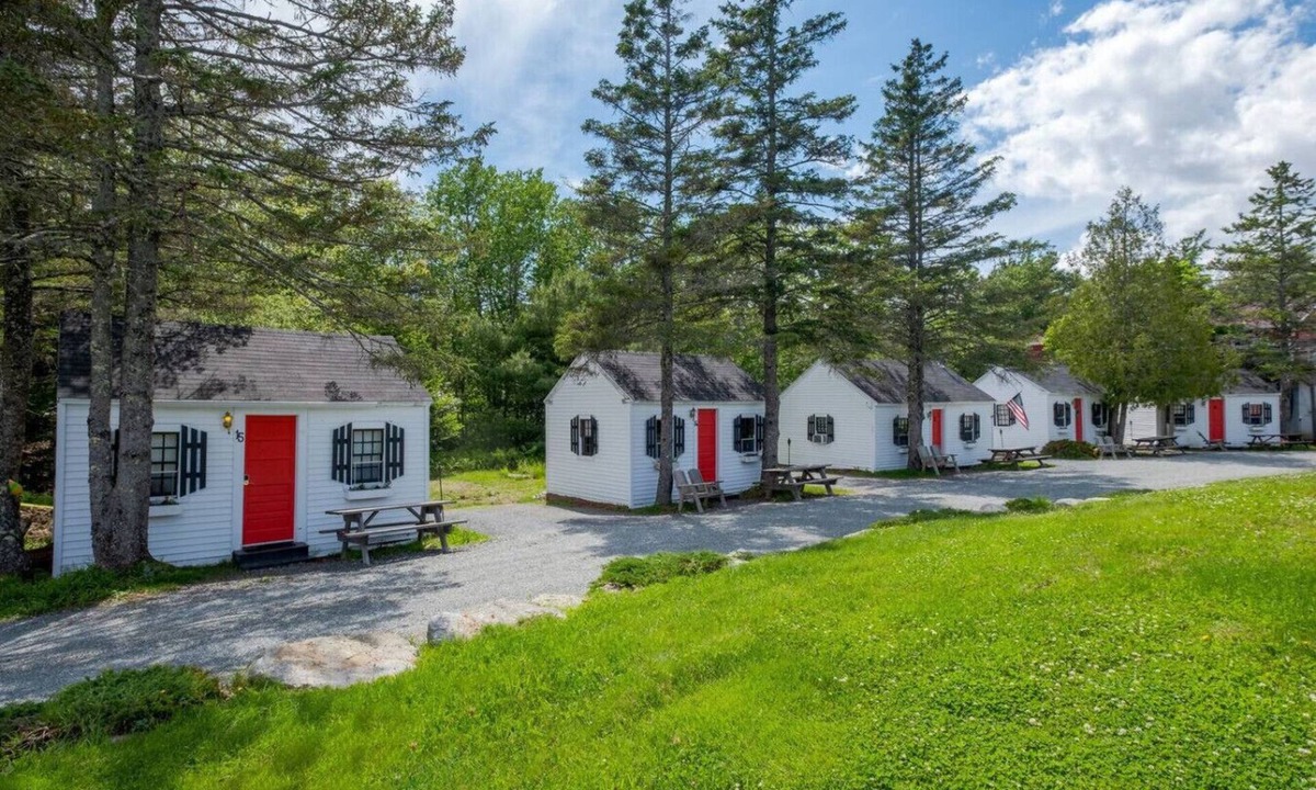 Trenton Apartment | 11 Cute 1Br Acadia Cottage Open Hearth Inn