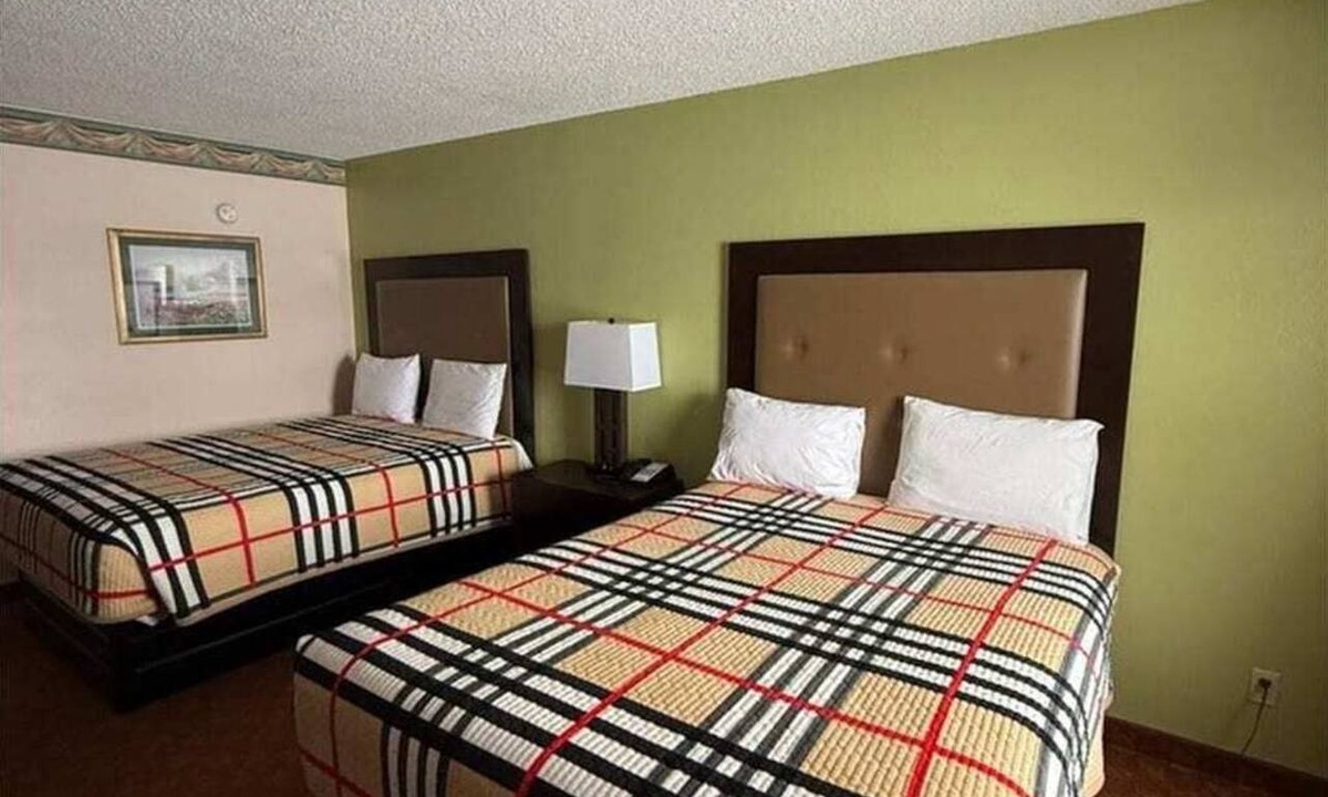 Whitesboro Apartment | 2 Queen Beds Non-Smoking