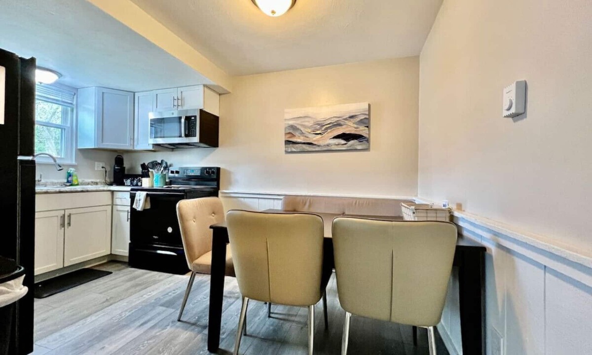 Franklin House | 219 Maxwell St - Unit A · Newly Renovated Franklin Flat