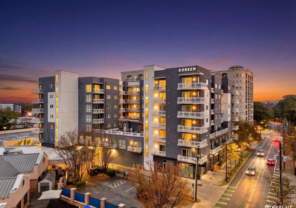 SoNo Apartment | 2B2B with Private Balcony Modern & Stylish - 2B4