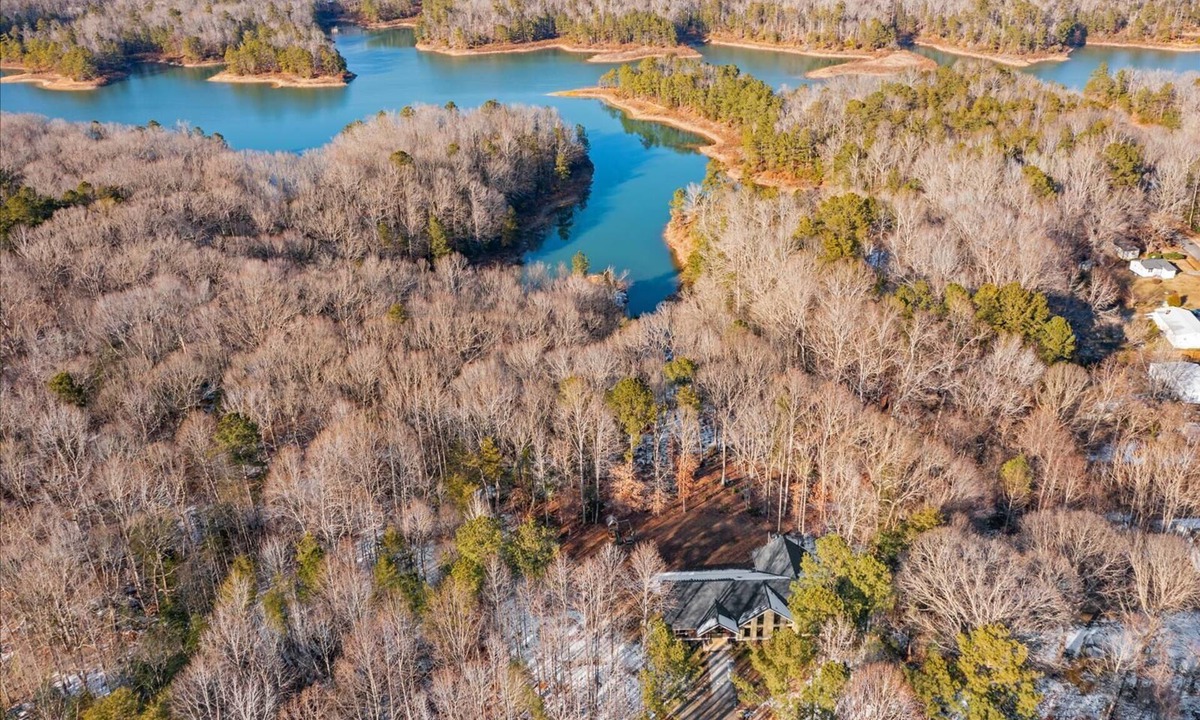 Stonehouse House | 5-Acre Getaway close to HistoricTriangle