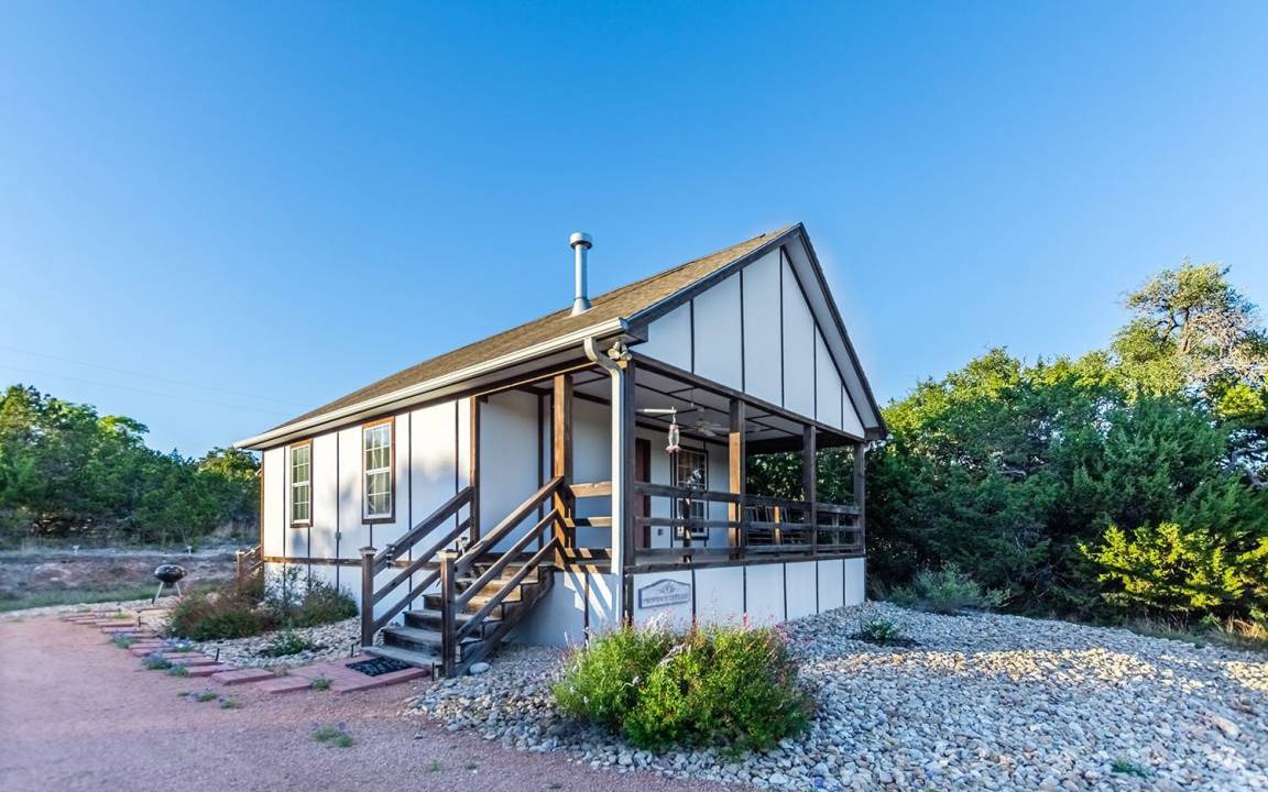 Fredericksburg Cabin | 54 m² Cabin ∙ 1 bedroom ∙ 2 guests