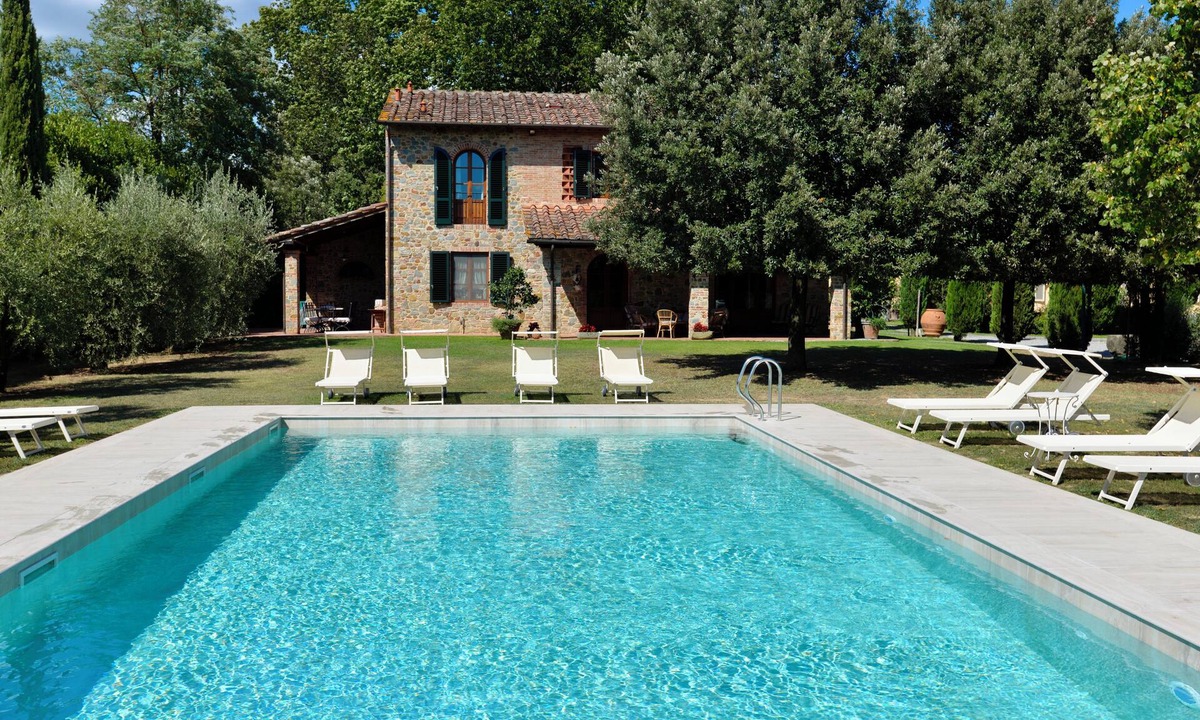Orentano House | Agriturismo Borgo ai Lecci Charming Villa in Stone in the heart of Tuscany.