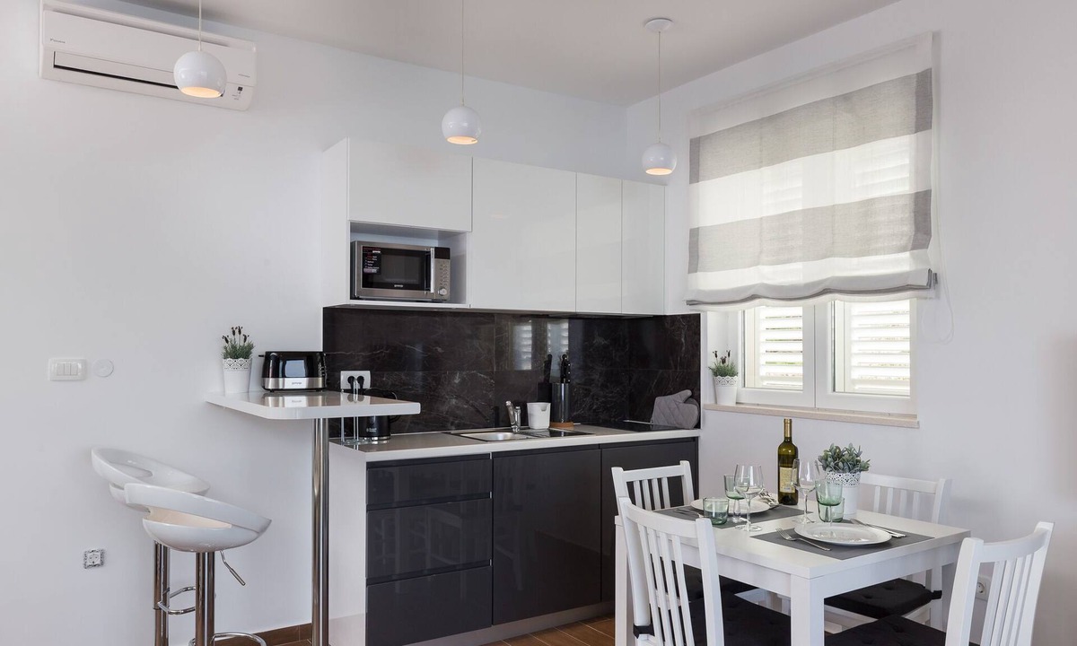 Dubrovnik Apartment | Amorino of Dubrovnik Apartments - Studio Apartment with Terrace and Sea View (Apartment Lavanda)