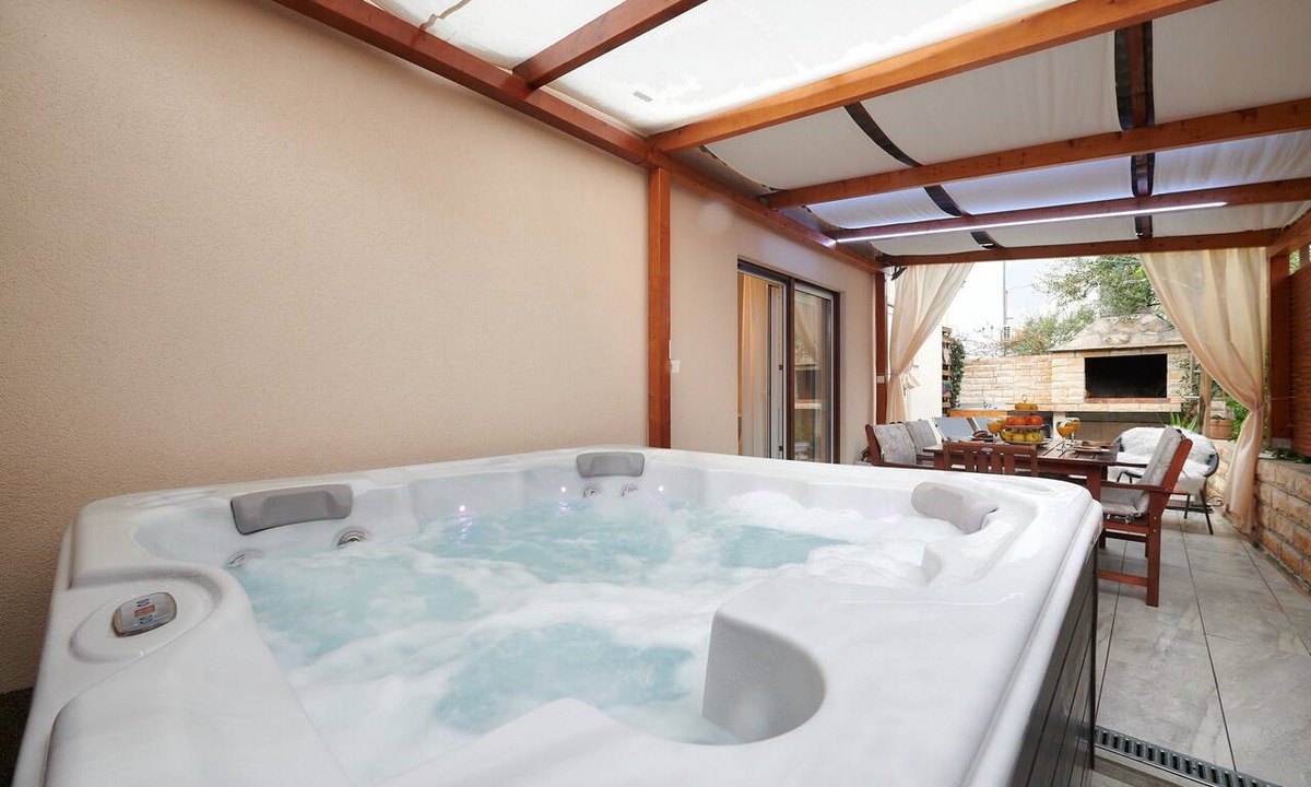 Seget Donji Apartment | Apartment Boris (ST) - Two Bedroom Apartment with Terrace and Jacuzzi