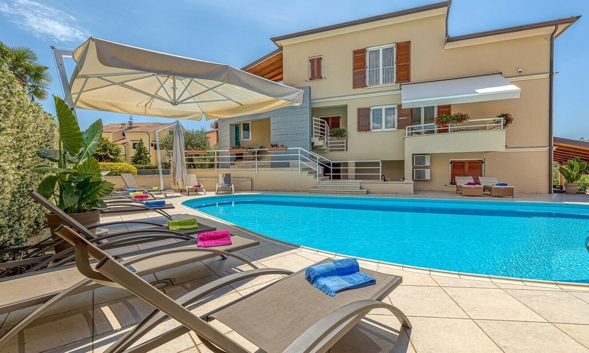 Mali Maj Apartment | Apartment Irena A3 with Pool - Mali Maj