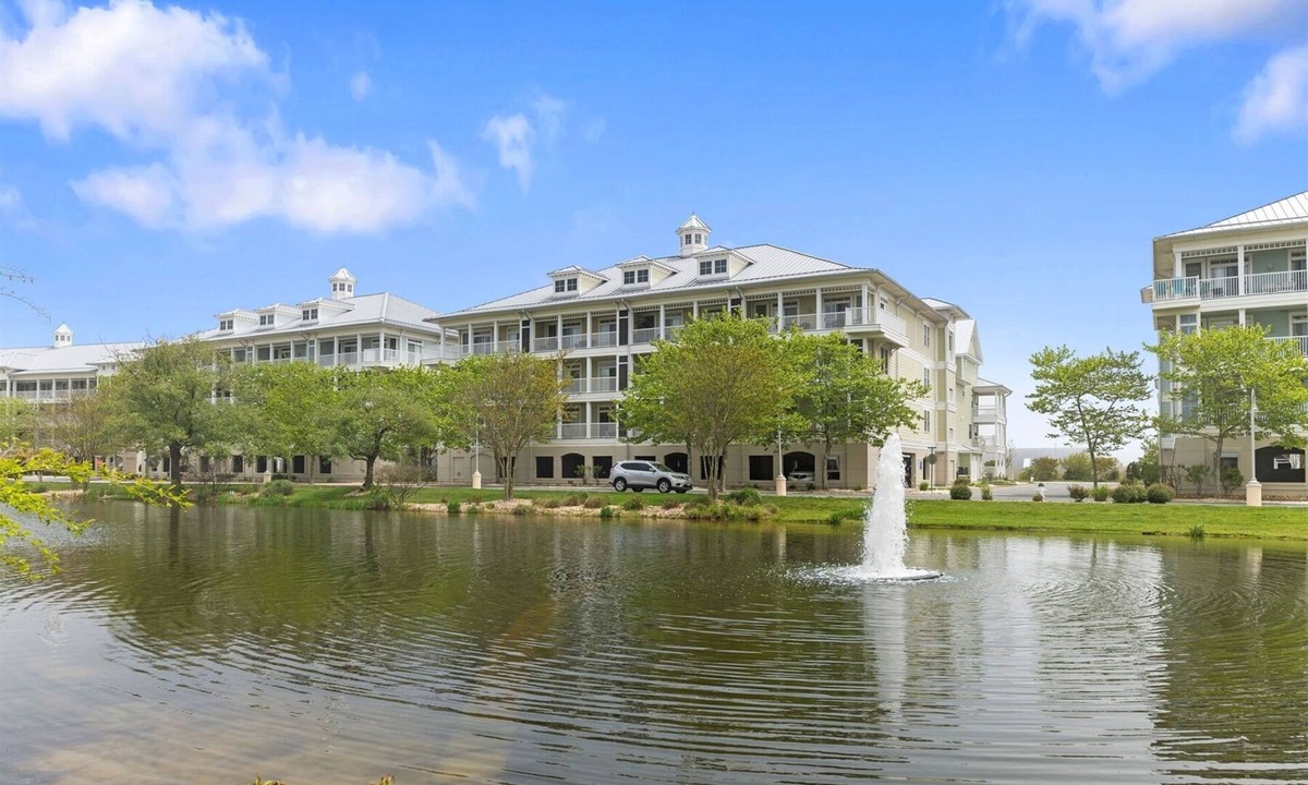 Sunset Island House | August Discounts and Short Stays Sunset Island 4 Fountain Drive East, Unit 2A