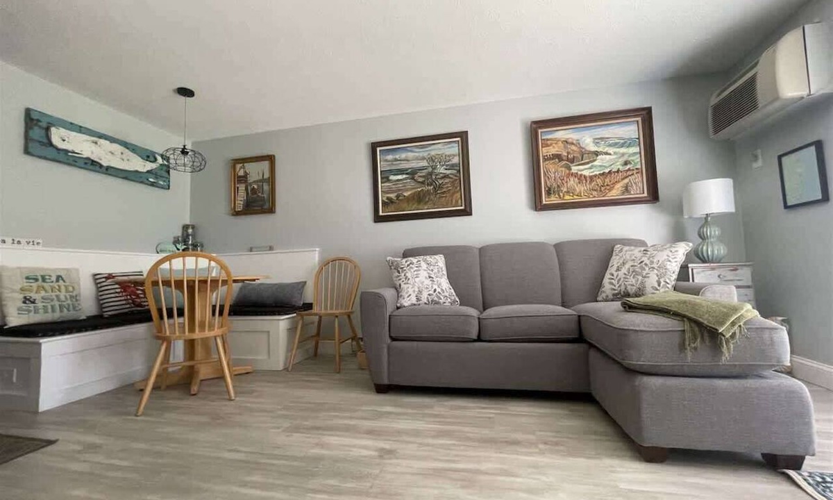 Ogunquit Condo | August Sunday-Sunday Ocean Towers 111 Condo