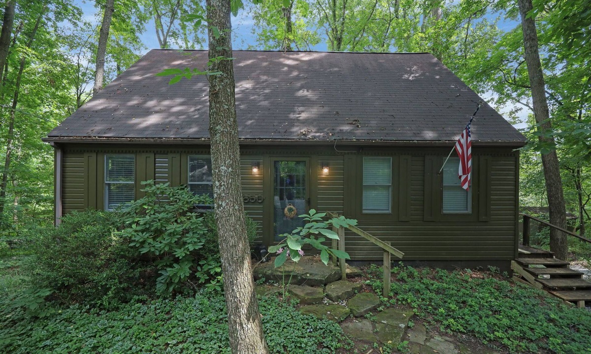 Nashport House | Beautiful 3-bedroom house in welcoming Nashport