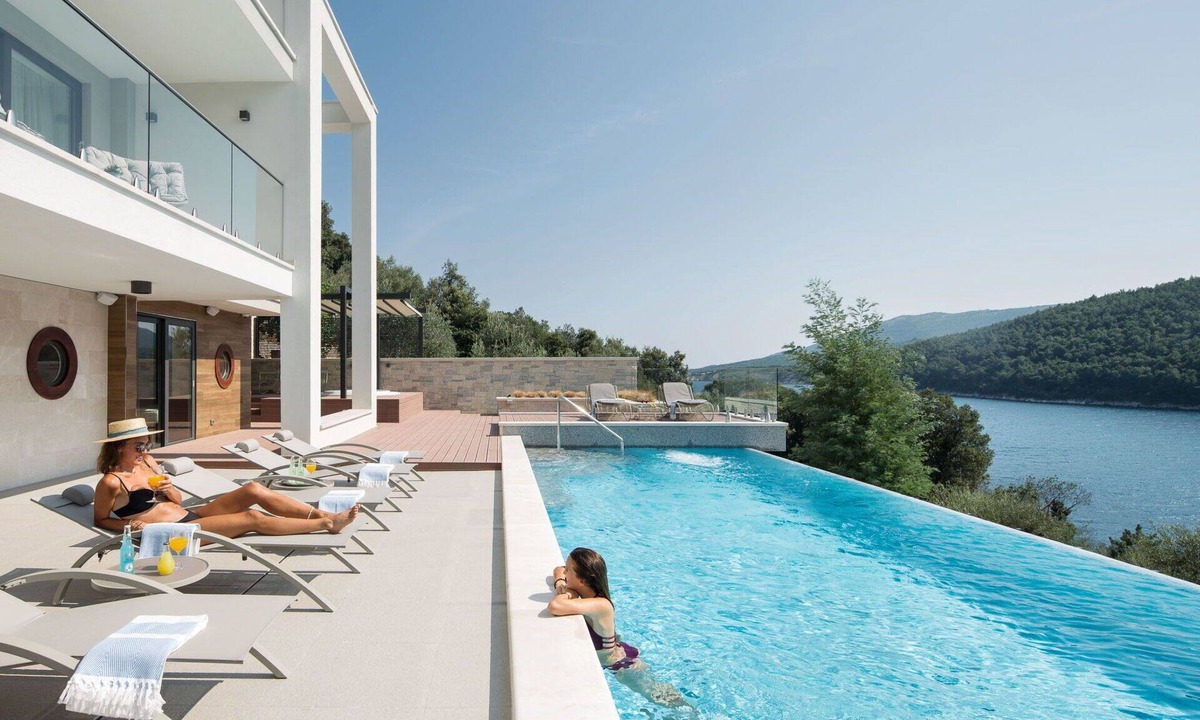 Duga Luka Villa | Beautiful private villa for 10 people with A/C, hot tub, WIFI, private pool, TV and terrace