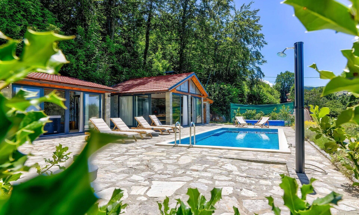 Senj House | Beautiful private villa for 12 guests with private pool, A/C, WIFI, hot tub, TV and terrace