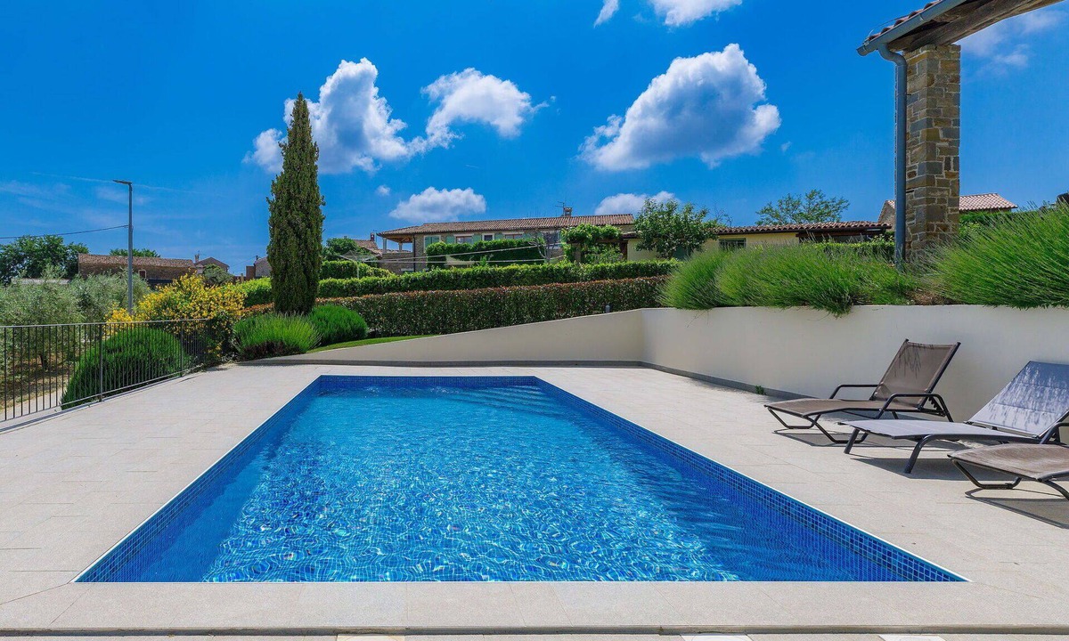 Baredine Villa | Beautiful private villa for 8 people with A/C, private pool, WIFI, TV, terrace and panoramic view