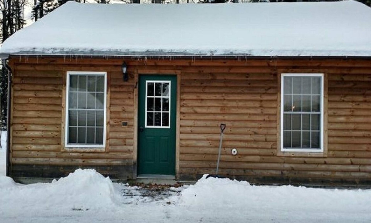 Northeast Somerset Cabin | Cabin 4 Roody's Black Bear Cabins- Trail access from camp