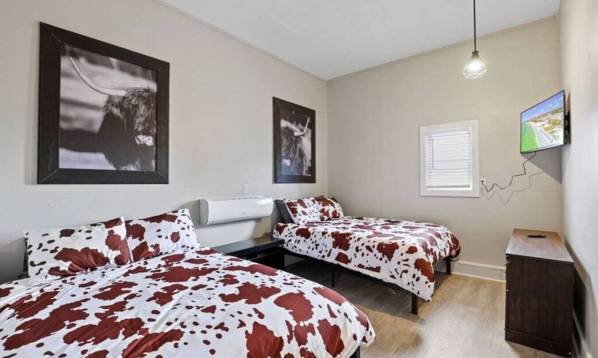 Millersport Cottage | Cattle Cottage: 2 minutes to the marina
