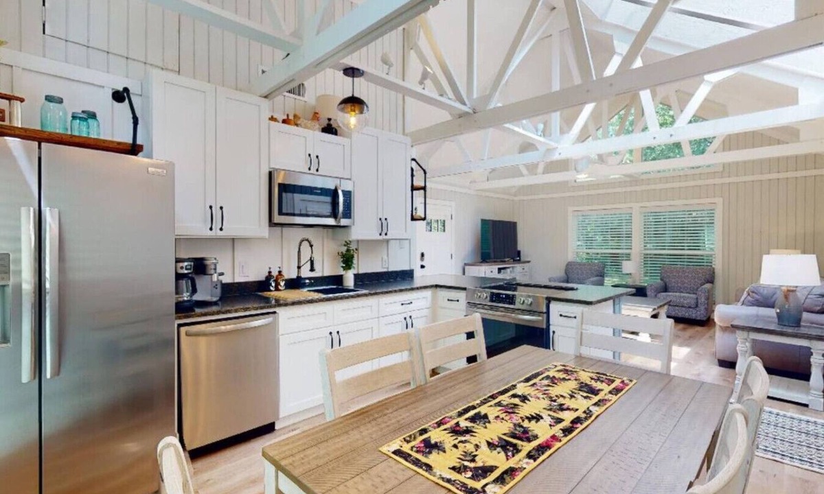 College Station House | Century Oak Retreat ~ Aggieland Vacation Rentals