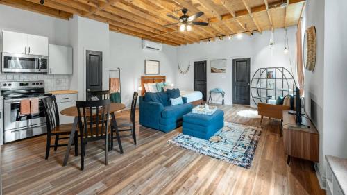 Downtown Apartment | Charming & Spacious Hideaway by Downtown Bryan