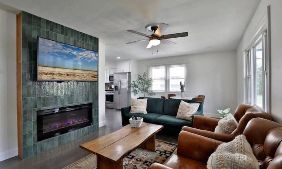 Central Clintonville House | Clintonville Cottage- Close to OSU & Downtown
