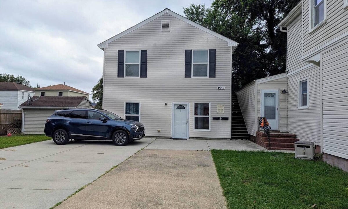 Hampton Apartment | Comfortable 2-BR apt, WiFi & AC. Between Fort Monroe & Buckroe Beach