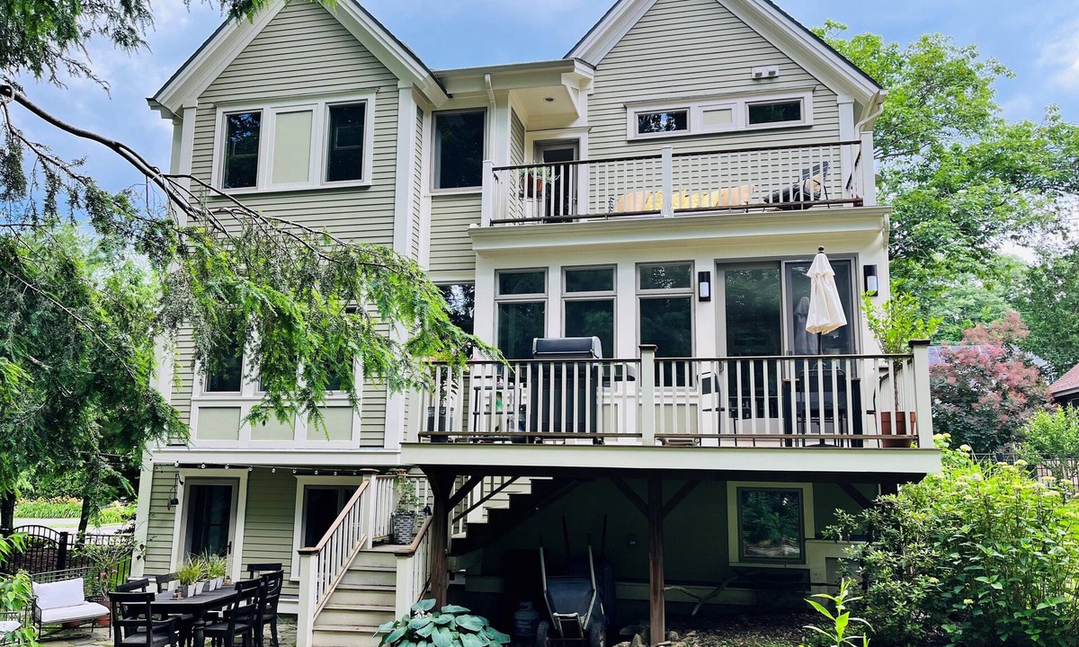 Falmouth Foreside House | Contemporary Family Friendly Home Near Beach Meets Every Need