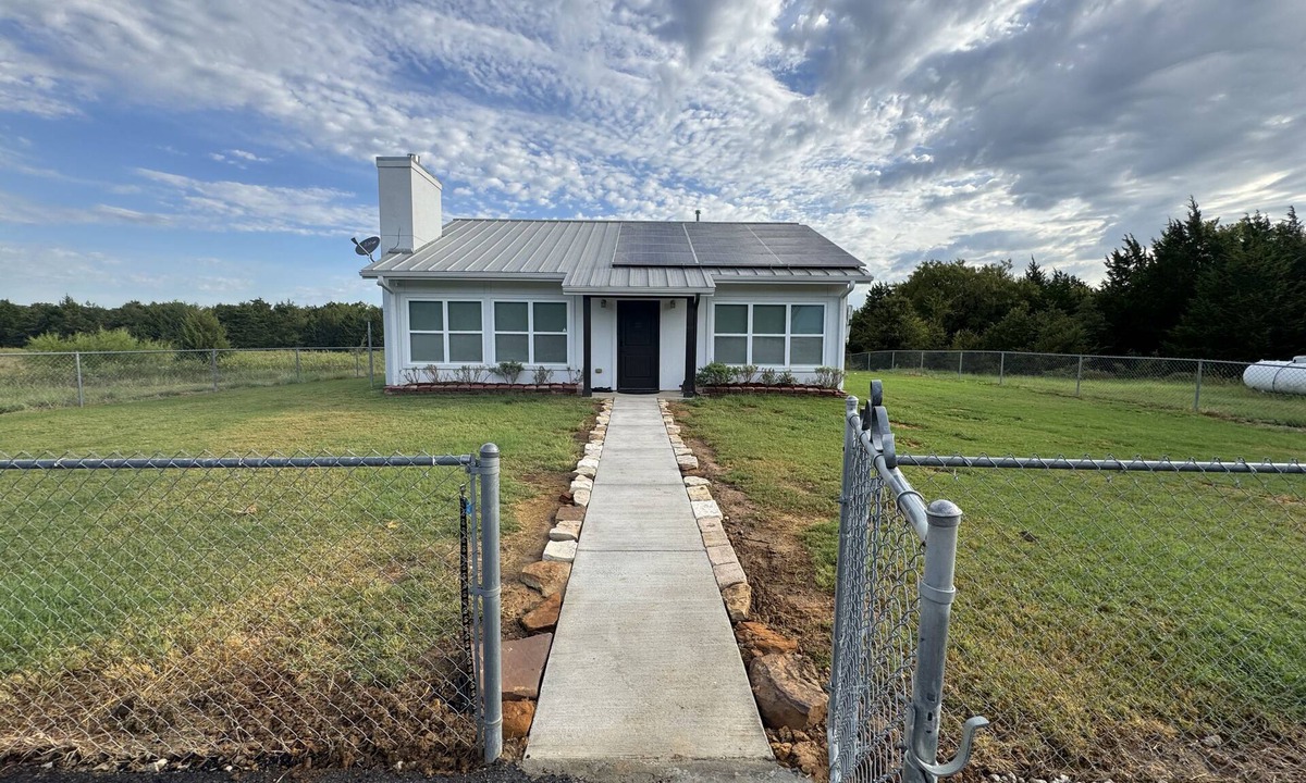 Valley View Cottage | Cottage on 14 acres near Lake Ray Roberts