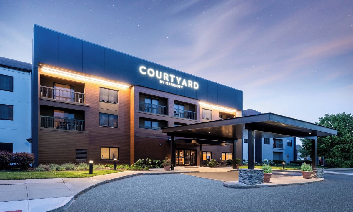 Northeast Columbus Hotel | Courtyard by Marriott Columbus Airport