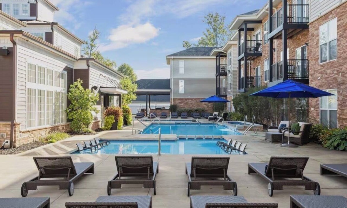 Summit Station Apartment | Cozy 1-bedroom apartment in gorgeous Columbus with AC and gym