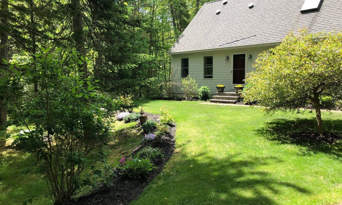 Kennebunk House | Cozy Cape-Style Home in Kennebunk, Maine.