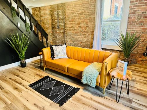 Italian Village House | Cozy Casita by Jungle House Downtown & Short North Free Parking 5 800 Reviews Near Convention Center & Nationwide Arena & Ohio State Walk to High Street