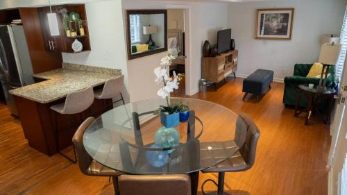 Piedmont Heights Apartment | Cozy Midtown Garden Apartment | Walk the Beltline.