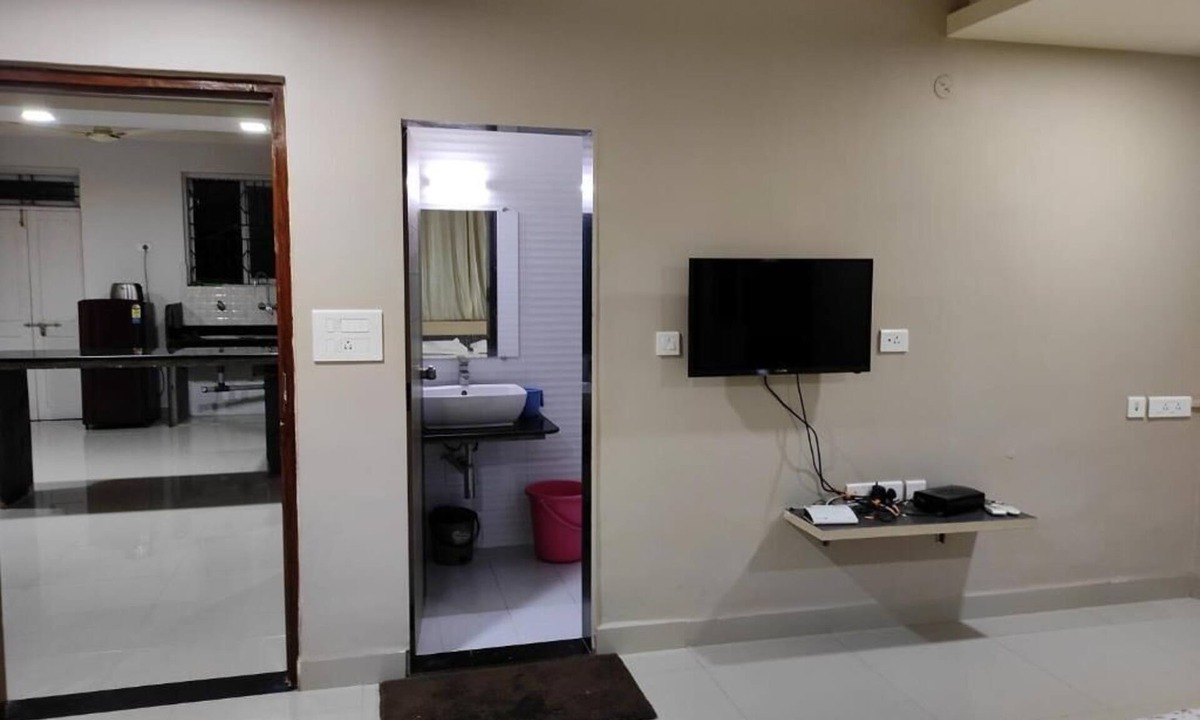 Fatona Apartment | Deluxe Double Room in marvelous Colva with AC