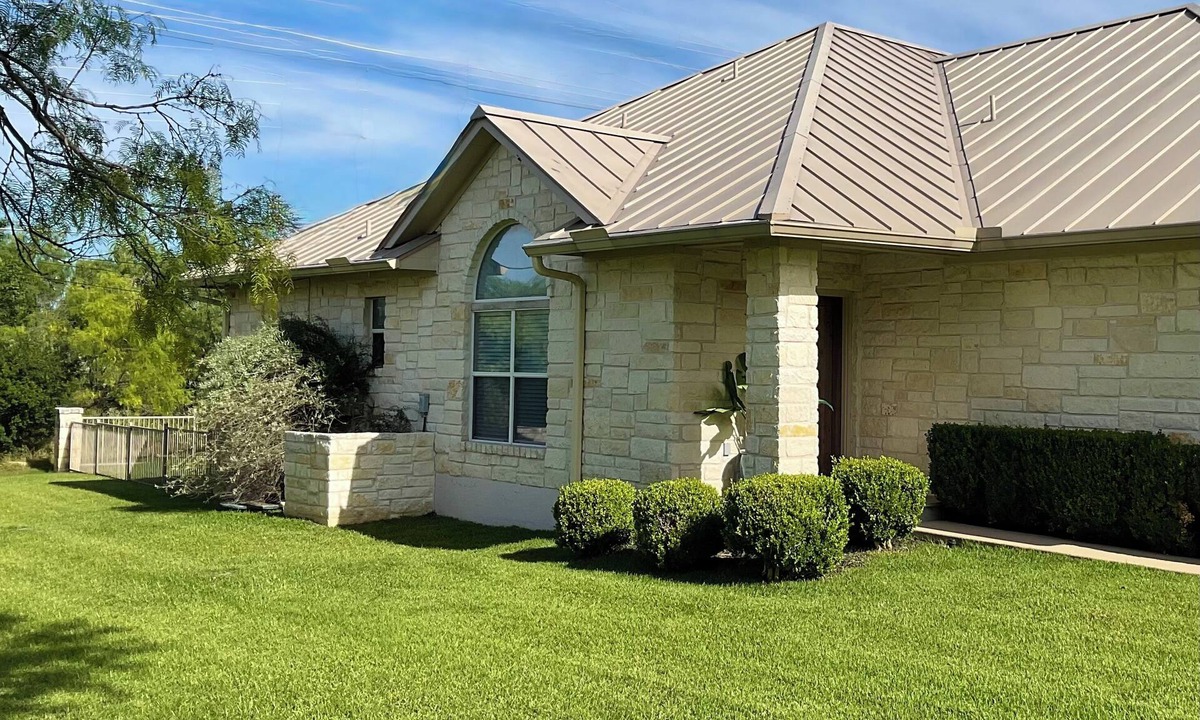Horseshoe Bay House | Designer Furnished Home Away from Home