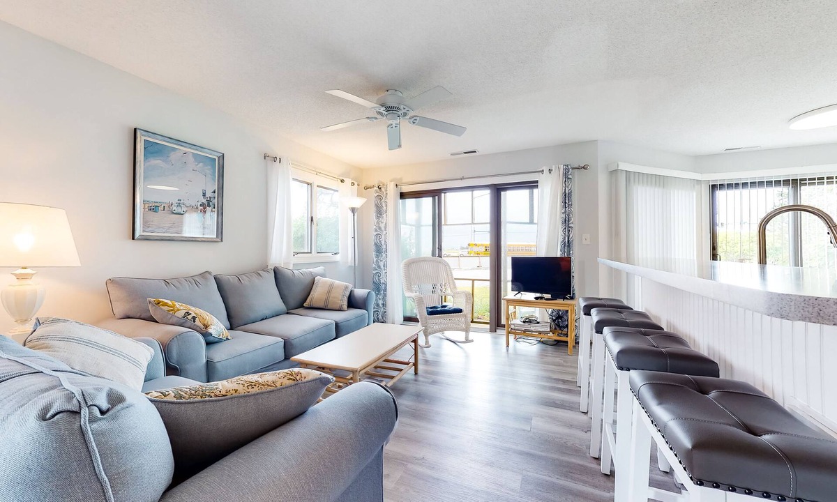 Fenwick Island Condo | East of the Sun condo w/central AC, W/D, & shared pool - under 1 mile to beach