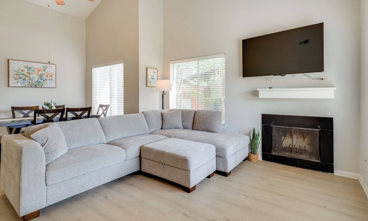 Bryan Apartment | Easy Tailgate Access! Home 3 Mi to College Station