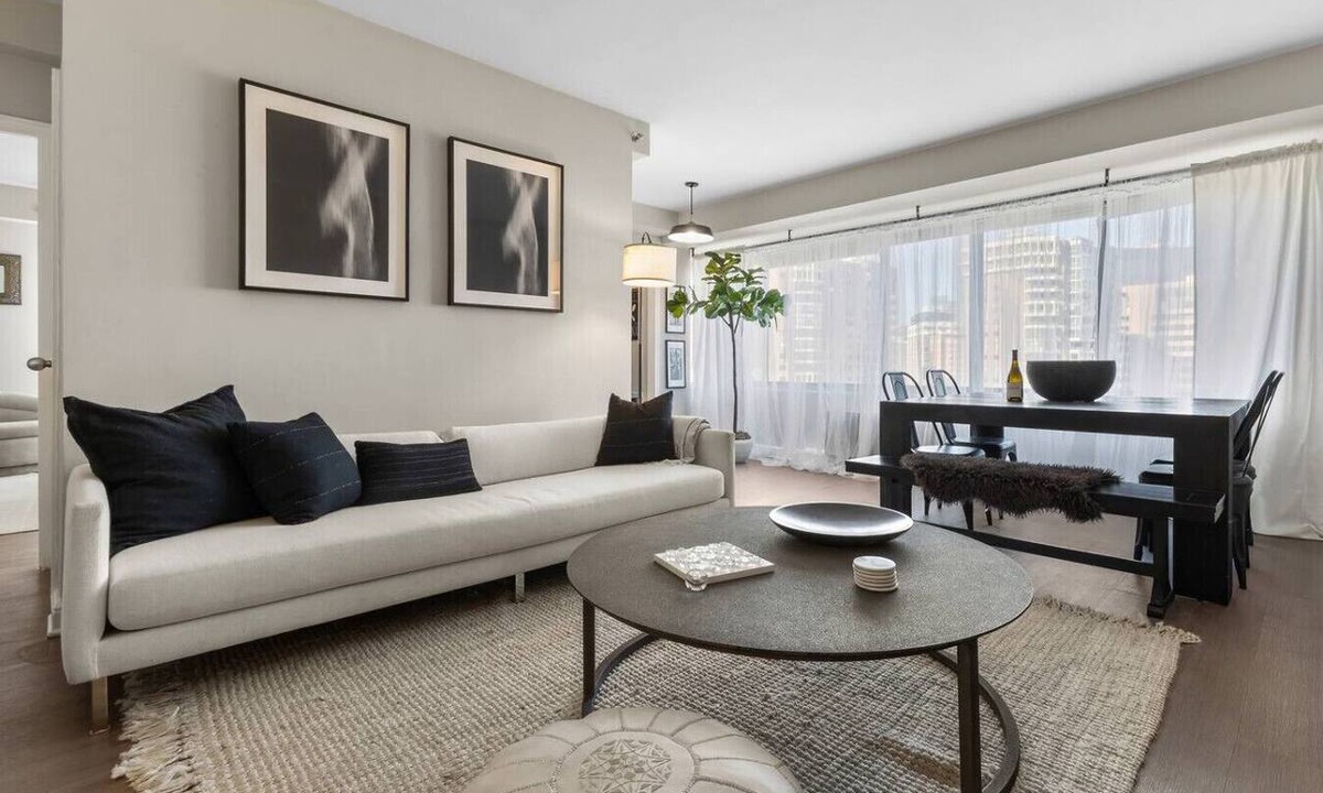 Radnor - Fort Myer Heights Apartment | Elevated Minimalist Escape, Free Parking & Metro