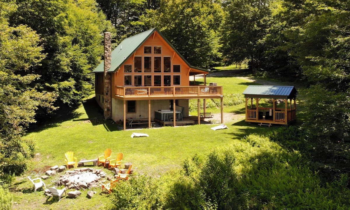 Edray Cabin | Family Cabin Near Snowshoe: Hot Tub, Sauna, Game Room & Mountain Views
