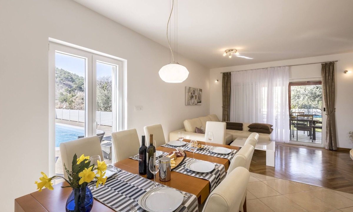 Srinjine House | Family house -Villa with heated pool and big garden