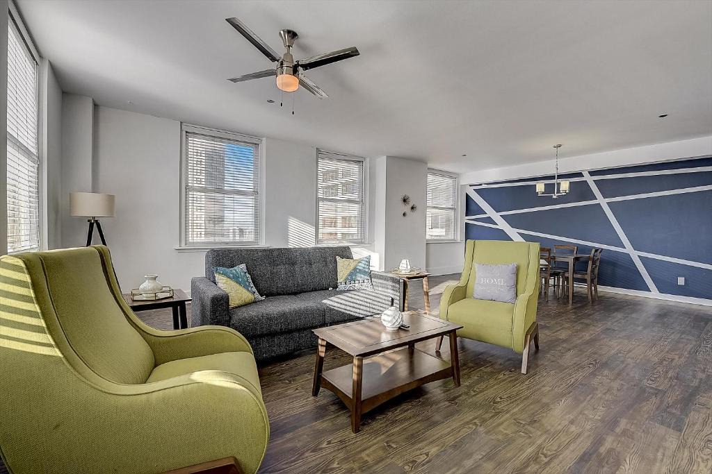Downtown Fort Worth Apartment | FRONTDESK Historic Electric Bldg Apts Downtown Fort Worth
