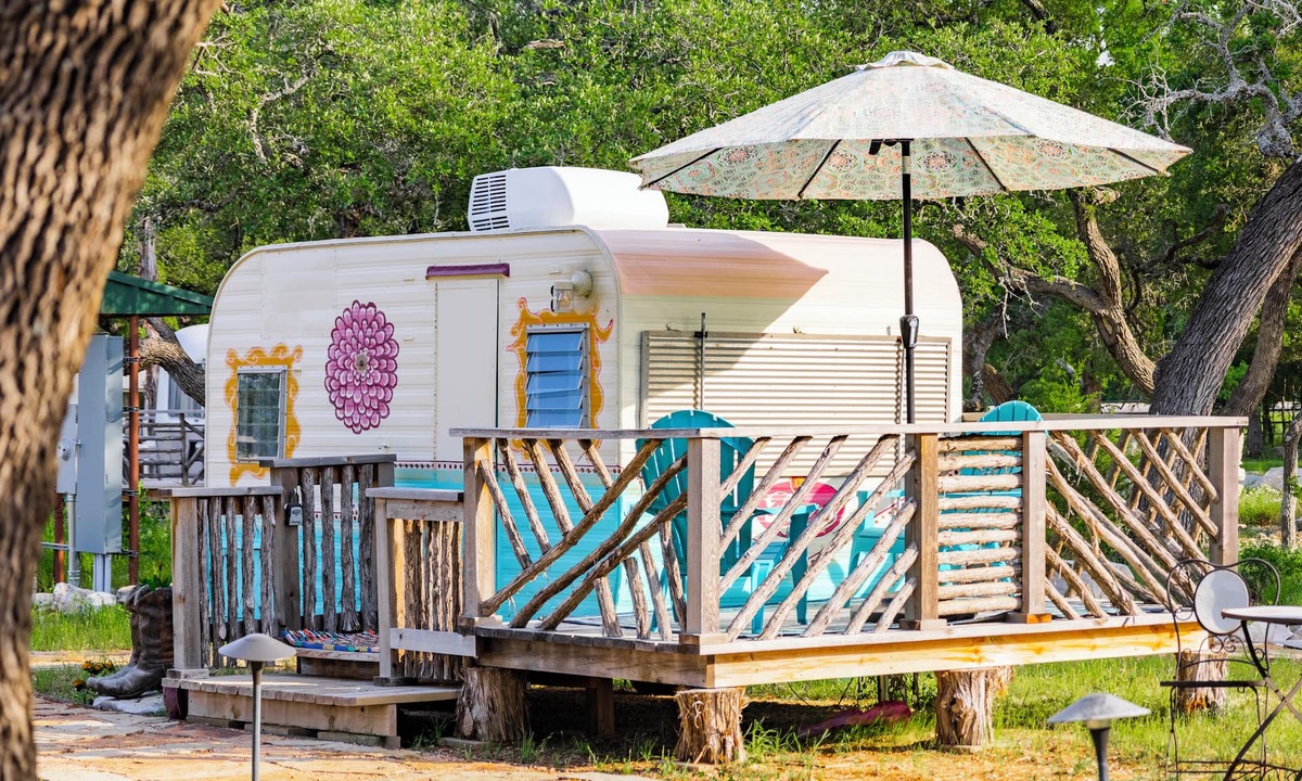 Spicewood House | Glamping in Spicewood TX Hill Country~ The Pearl at Green Acres