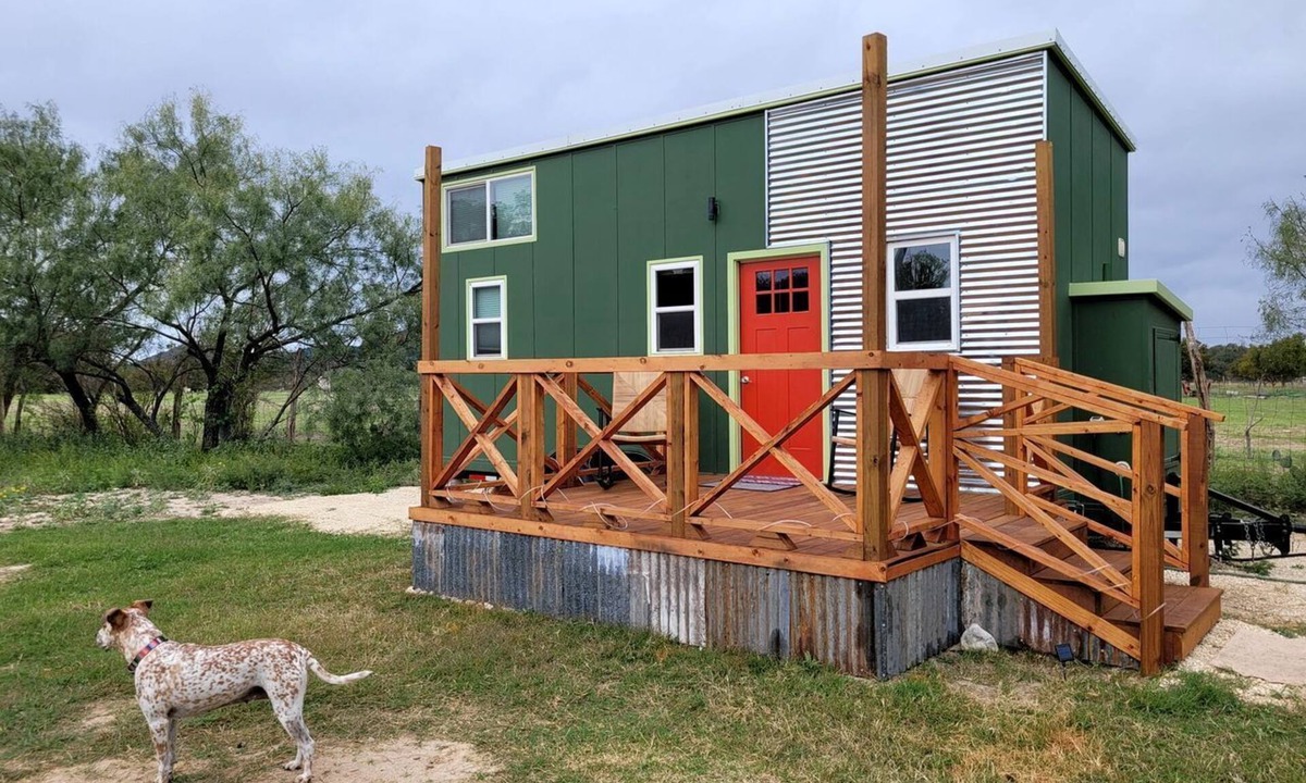 Camp Wood Cabin | Gorgeous Tiny House with Spectacular Countryside Vistas in Camp Wood, Texas