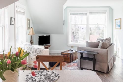 Boothbay Harbor Apartment | Historic Harrington House Apartment