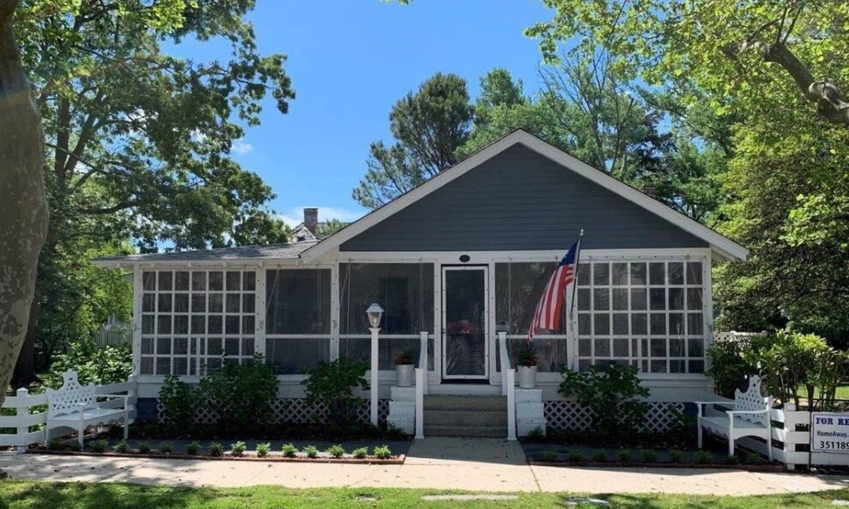 The Pines Cabin | Historic Pines Cottage Sleeps 10 – Walk to Beach, Porch, Patio, and Charm!