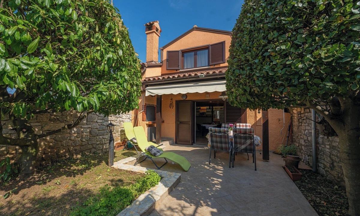 Rovinjsko Selo House | Holiday house Vesna * fenced garden, terrace with BBQ, free WiFi