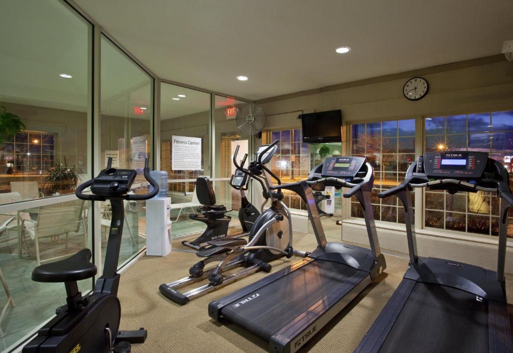 Sunbury Hotel | Holiday Inn Express Hotel & Suites Delaware-Columbus Area by IHG