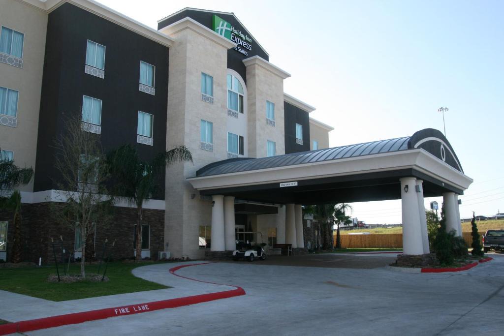 Central City Hotel | Holiday Inn Express & Suites Corpus Christi - North by IHG