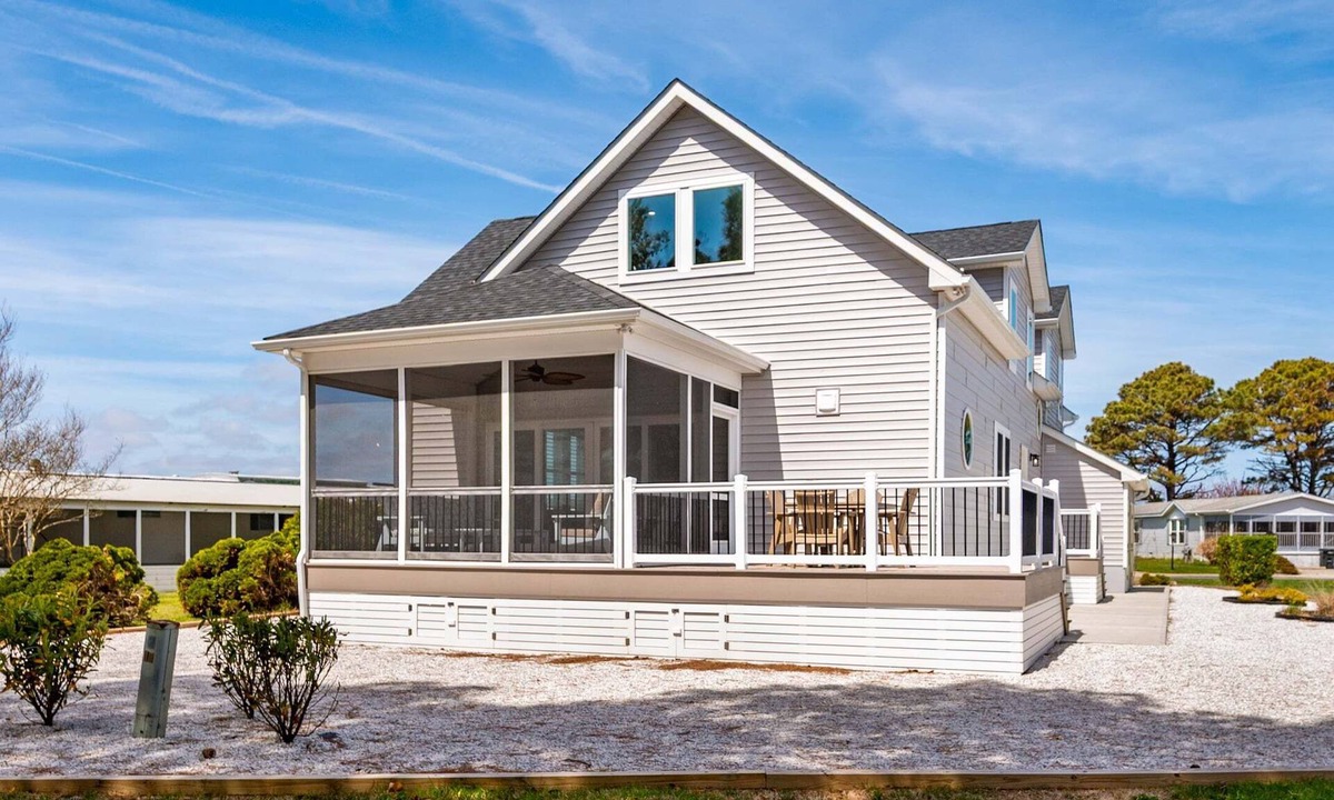Montego Bay House | House-4 Bdrm-3Bathrm-Screened&OpenPorch