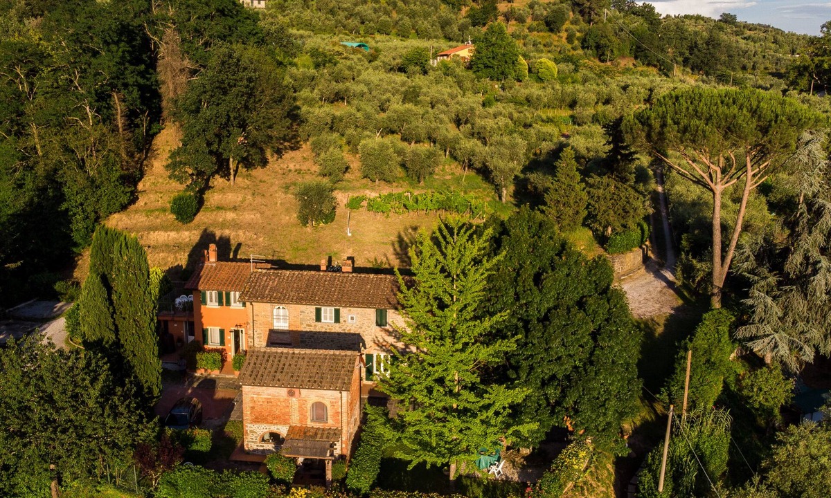 Massa e Cozzile House | Independent Suite with its own entry and private terrace, halfway Lucca/Florence
