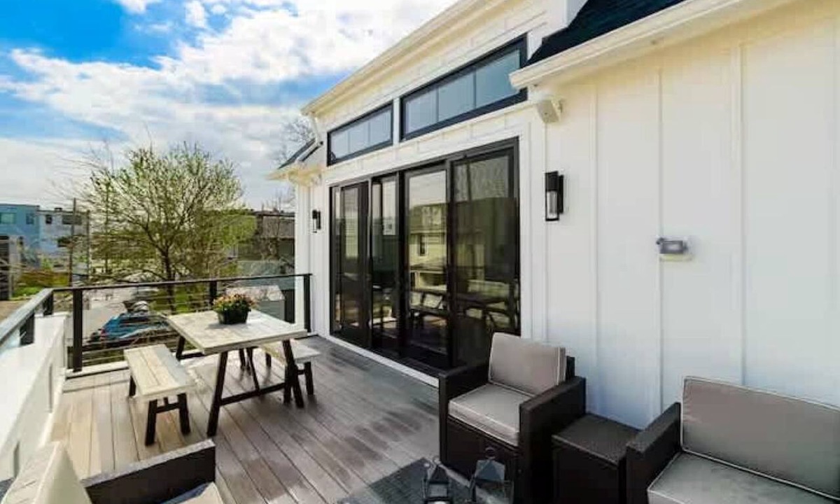 Italian Village Apartment | Jungle House Designer Residences – Downtown Columbus