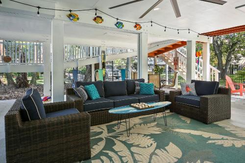 Clear Lake Shores House | Kemah Baydreaming Near Kemah Boardwalk