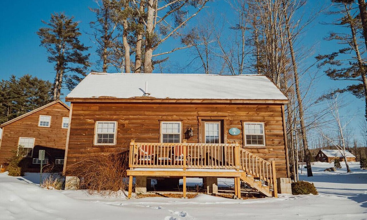Bethlehem Cabin | Lakefront Pine Cabin White Mountains Retreat