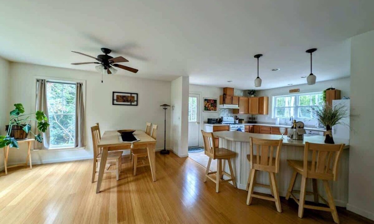 Mariaville House | Lakeside Cabin w/Fire Pit & Fishing Access